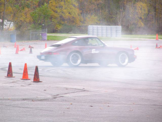 Illustration for article titled Driving a 911 at full tilt